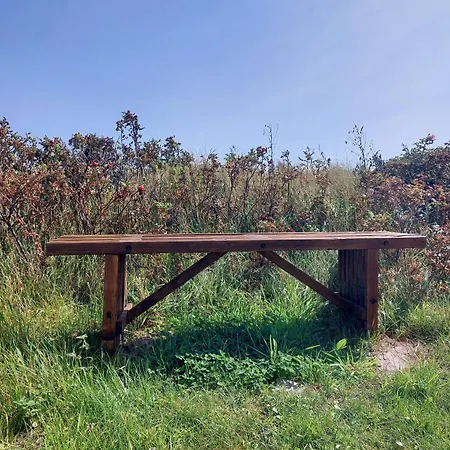 Casa de Férias Colourful In Near The North Sea